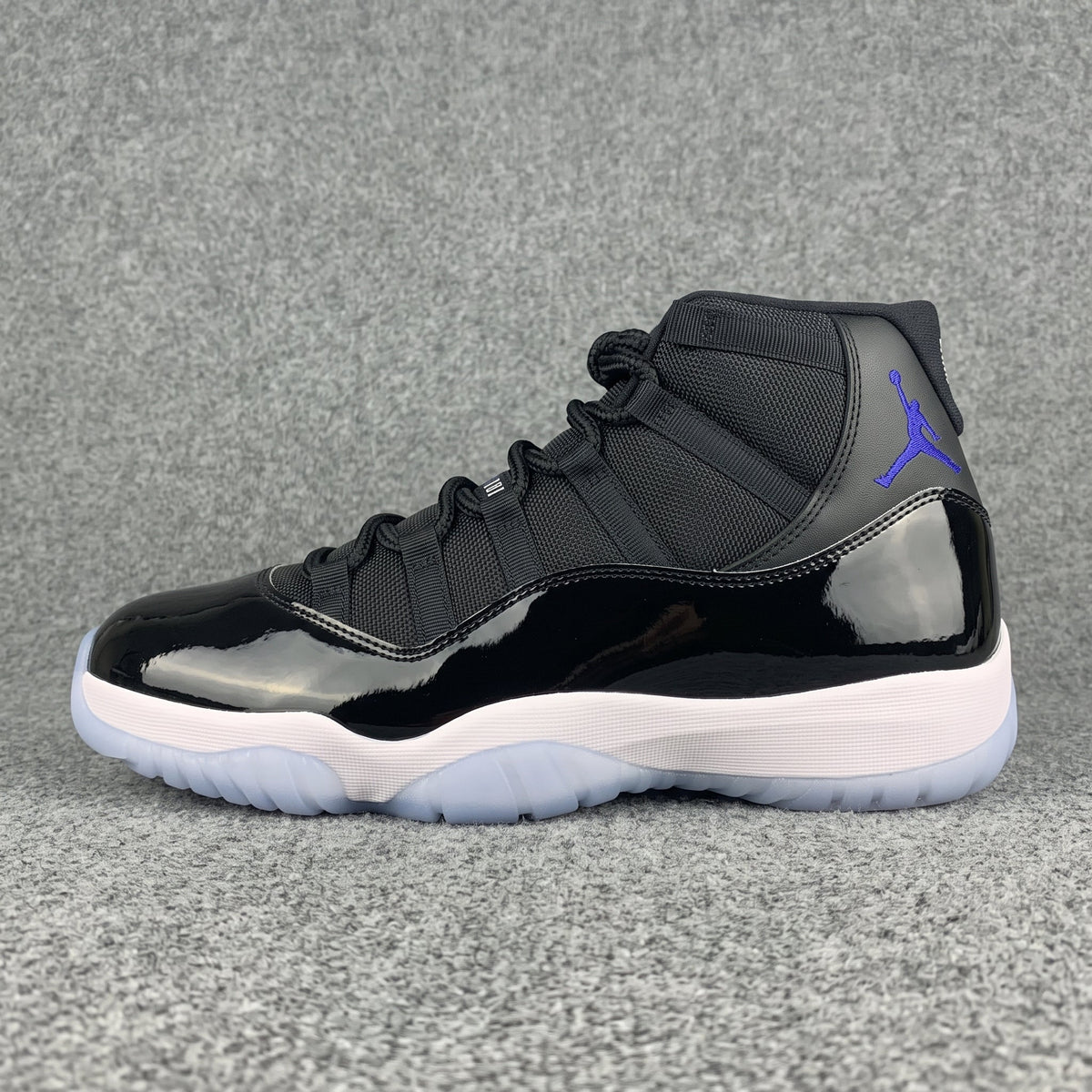 Air Jordan 11 Retro 'Space Jam' 2016